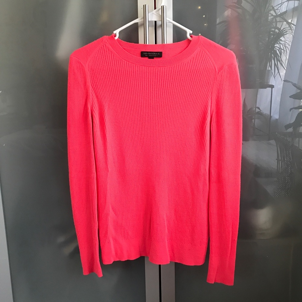 BANANA REPUBLIC pink sweater